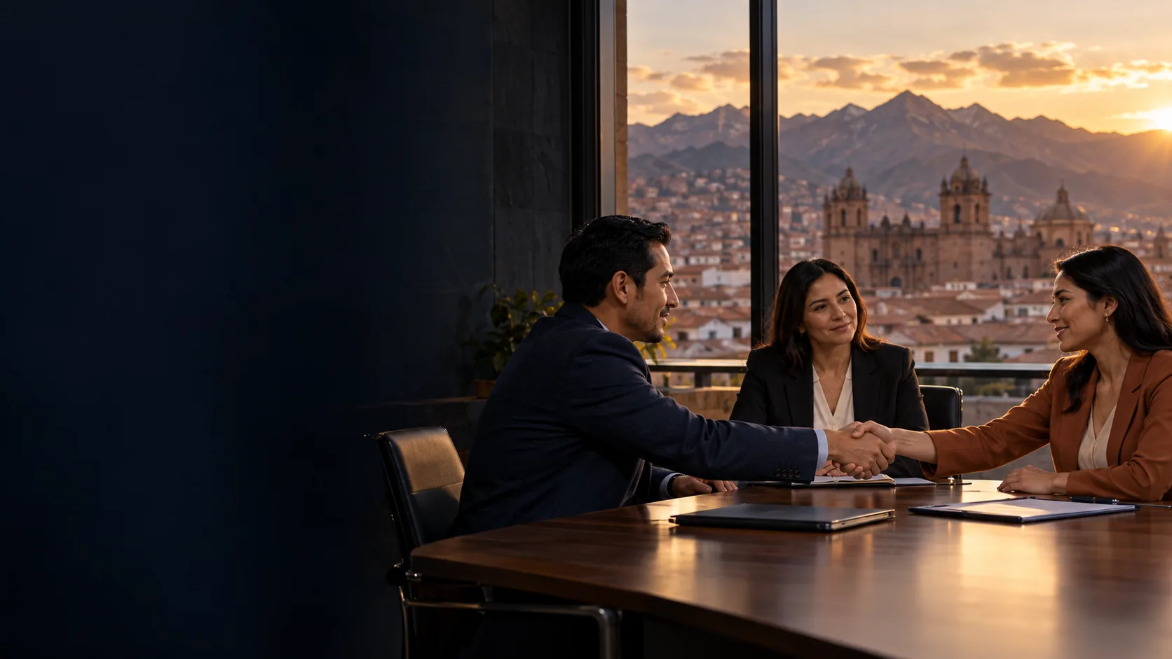 Reunión de conciliación extrajudicial con vista de Cusco